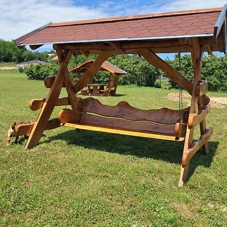 Pilikan Apartments - Park, Agroturism, Vineyard & Farm Cserszegtomaj Εξωτερικό φωτογραφία